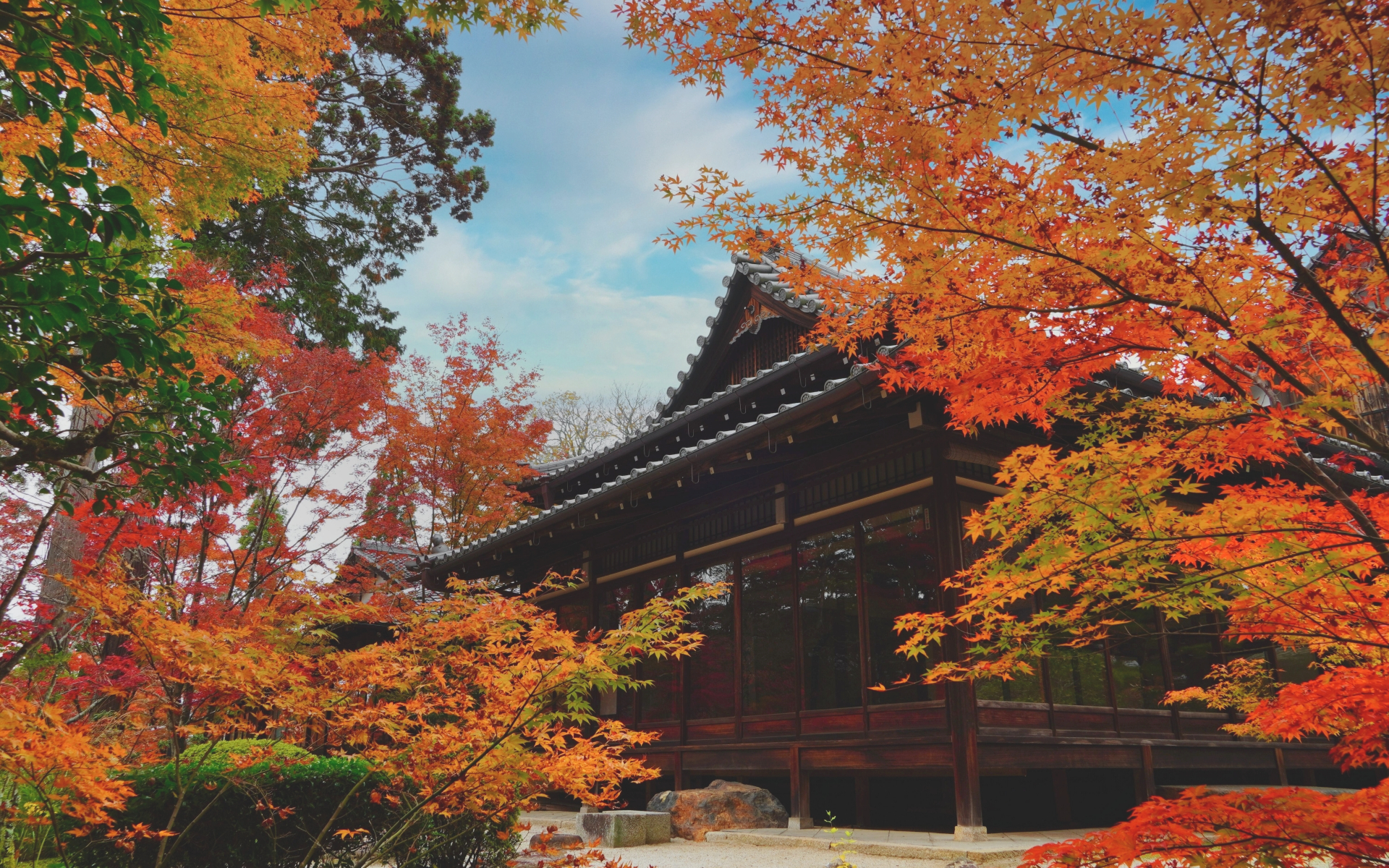 秋の京都 東山エリアの紅葉スポット 南禅寺天授庵